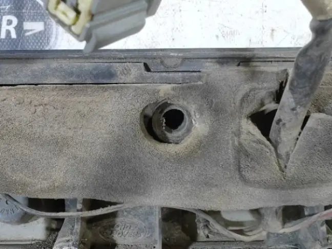 Ручка багажника Land Rover DISCOVERY 3 L319