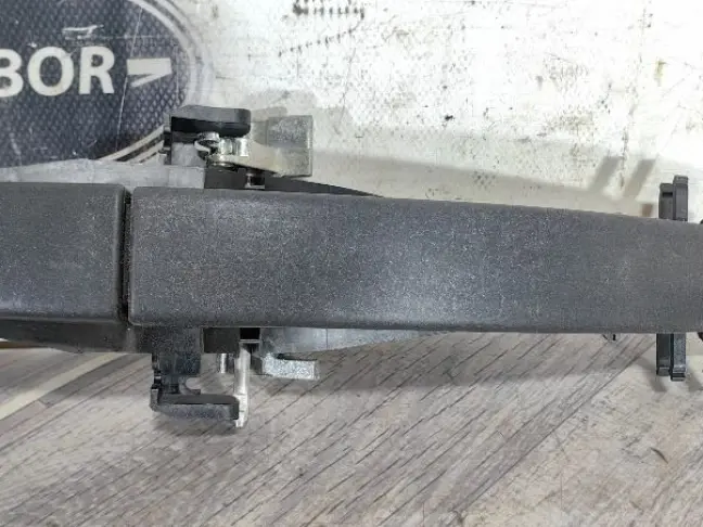 Ручка двери передней правой DISCOVERY 3 L319 05-09