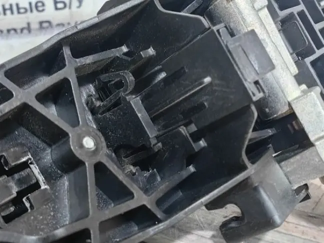 Ручка двери передней правой DISCOVERY 3 L319 05-09