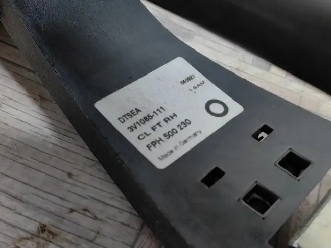 Ручка двери передней правой DISCOVERY 3 L319 05-09