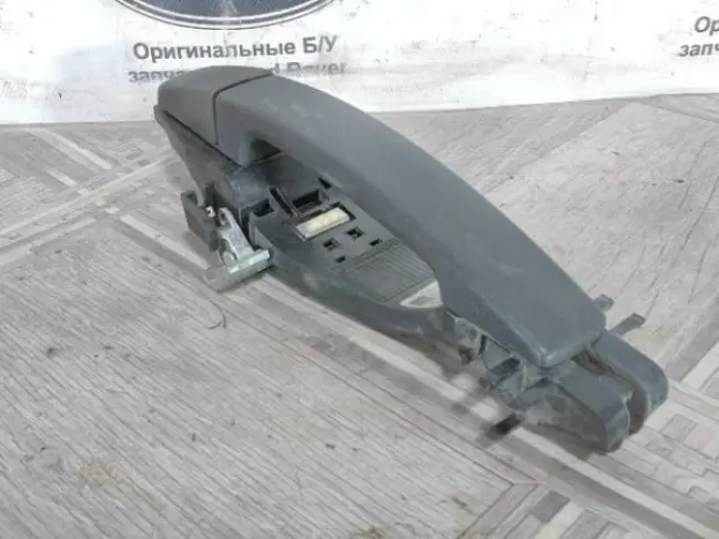 Ручка двери задняя левая DISCOVERY 3 L319 04-09