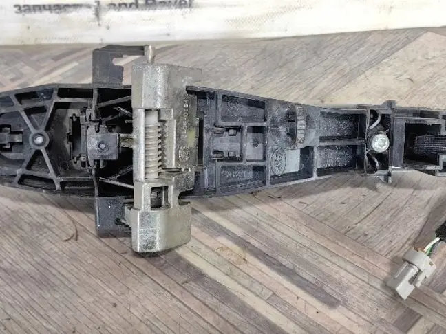 Ручка двери задняя правая Range Rover Sport L320