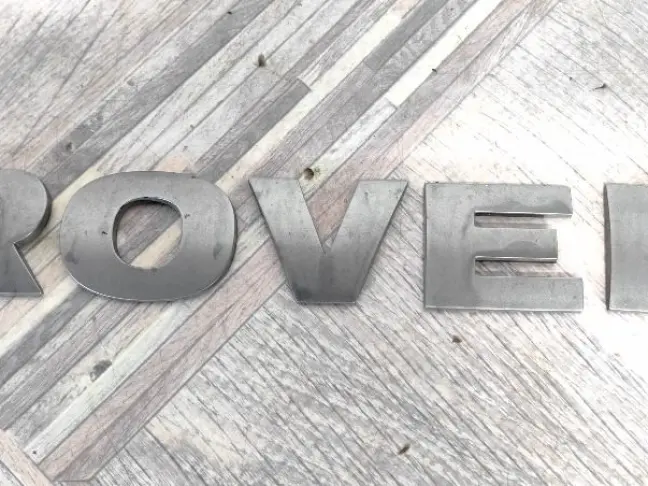 Буквы на капот Land Rover Discovery 3