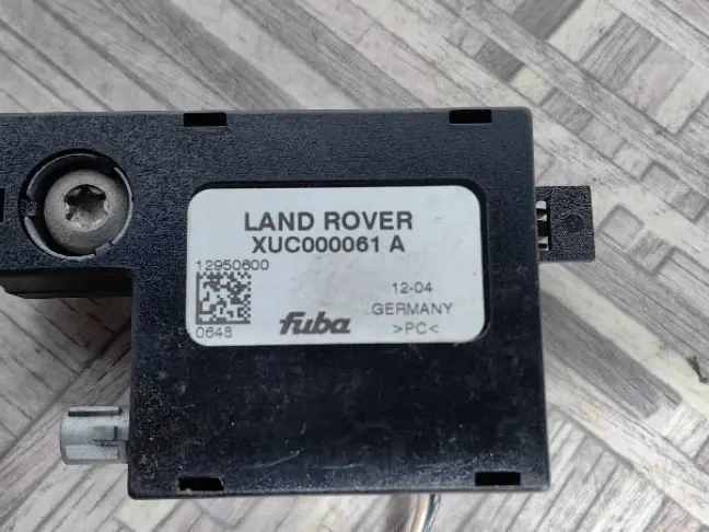 Антенна усилитель DISCOVERY 3 L319  2005 - 2009