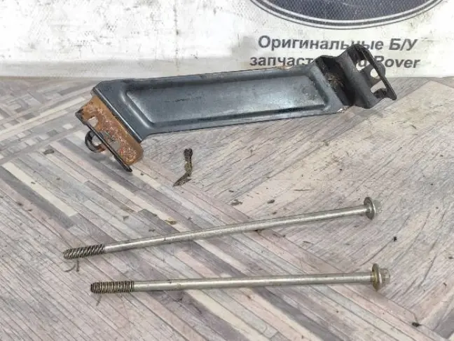 Крепление аккумулятора Range Rover Sport L320