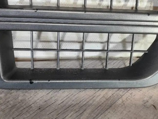 Решетка в крыло правая DISCOVERY 3 L319 05-09