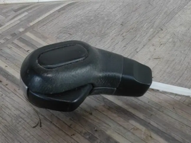 Рукоятка кулисы АКПП DISCOVERY 3 L319 05-09