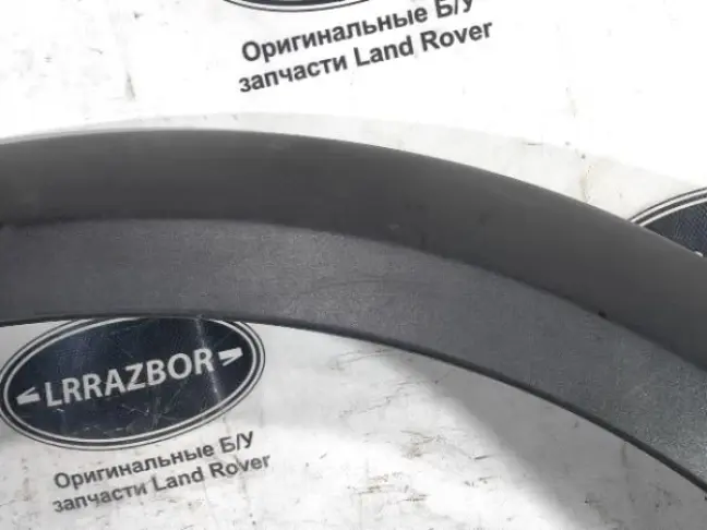Молдинг переднего правого крыла DISCOVERY 3 L319