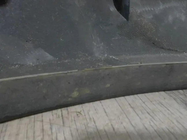 Молдинг переднего правого крыла DISCOVERY 3 L319