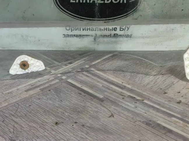 Стекло двери передней правой DISCOVERY 3/4 L319