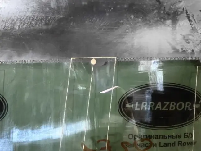 Стекло кузовное глухое левое DISCOVERY 3/4 L319