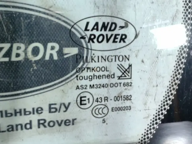 Стекло кузовное глухое левое DISCOVERY 3/4 L319