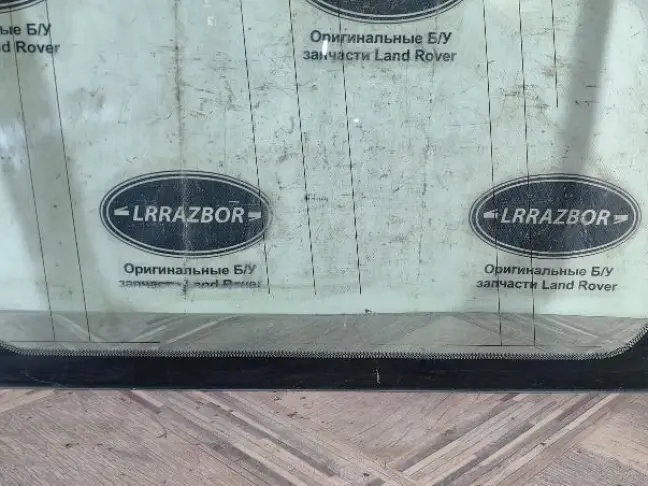 Стекло кузовное глухое левое DISCOVERY 3/4 L319