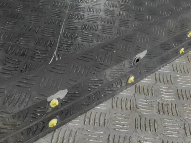 Дверь передняя правая DISCOVERY 3/4 L319 05-14