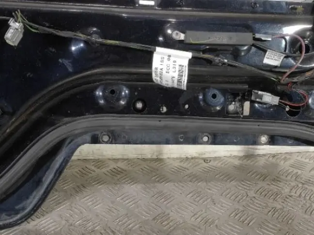 Крышка багажника Land Rover DISCOVERY 3/4 L319