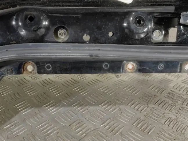 Крышка багажника Land Rover DISCOVERY 3/4 L319