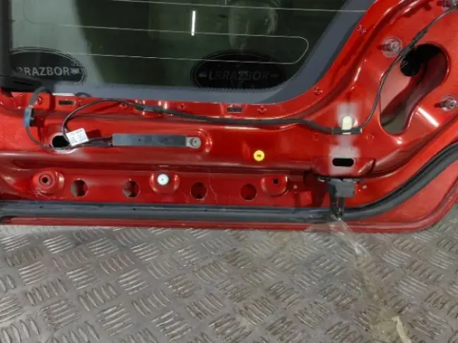 Крышка багажника Land Rover DISCOVERY 3/4 L319