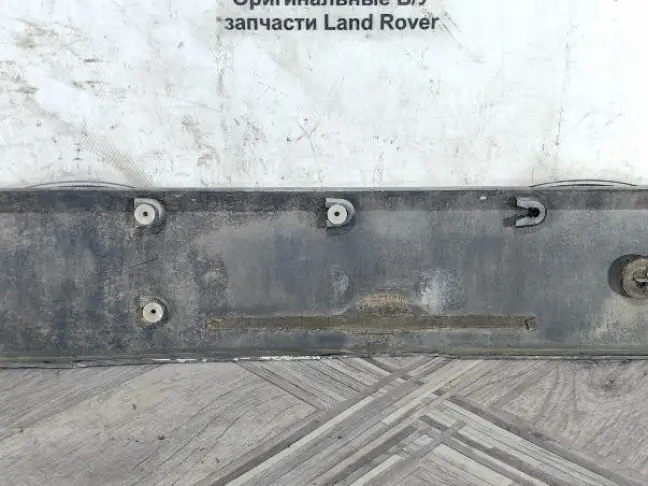 Накладка откидного борта DISCOVERY 3 L319 05-09
