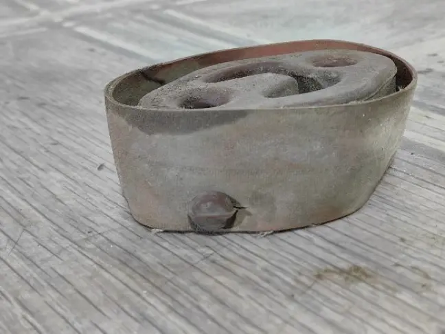 Подвес кронштейн глушителя Freelander 2 L359