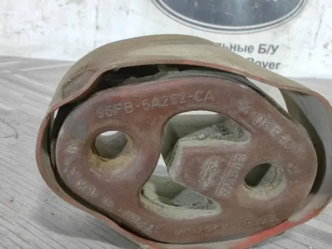 Подвес кронштейн глушителя Freelander 2 L359