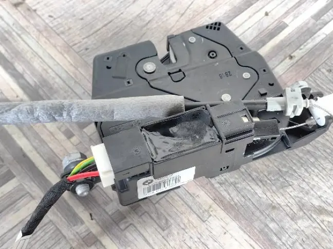 Замок багажника Range Rover 4 L405