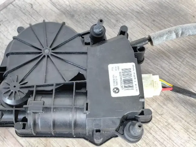 Замок багажника Range Rover 4 L405