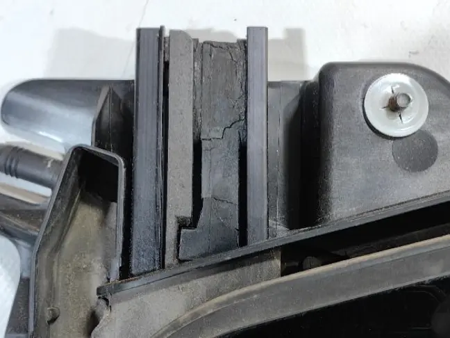 Люк в сборе электрический DISCOVERY 3/4 L319