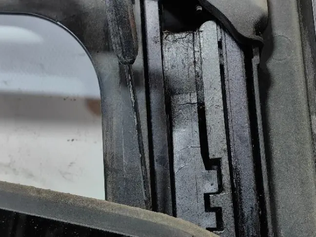 Люк в сборе электрический DISCOVERY 3/4 L319