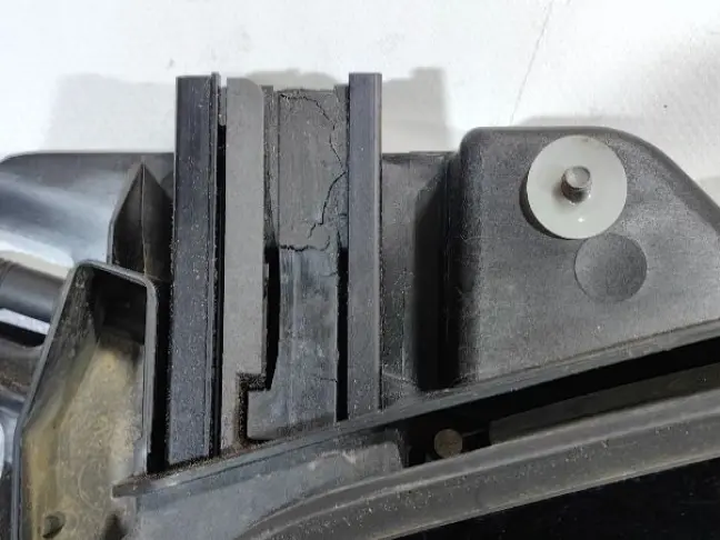 Люк в сборе электрический DISCOVERY 3/4 L319