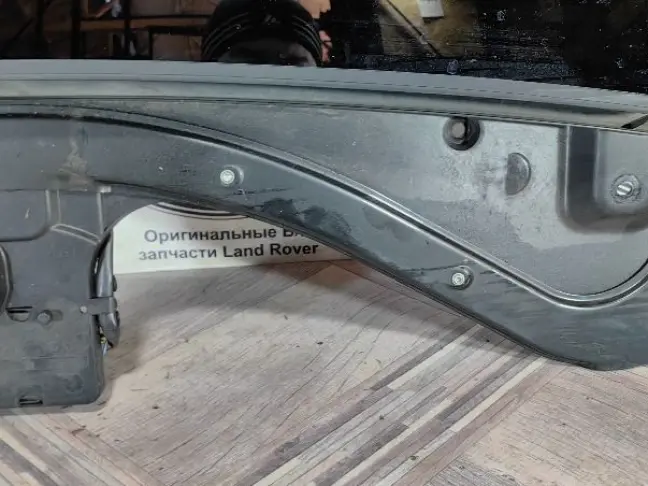 Люк в сборе электрический DISCOVERY 3/4 L319