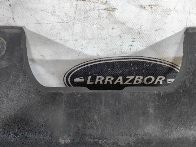 Заглушка бампера заднего DISCOVERY 3/4 L319