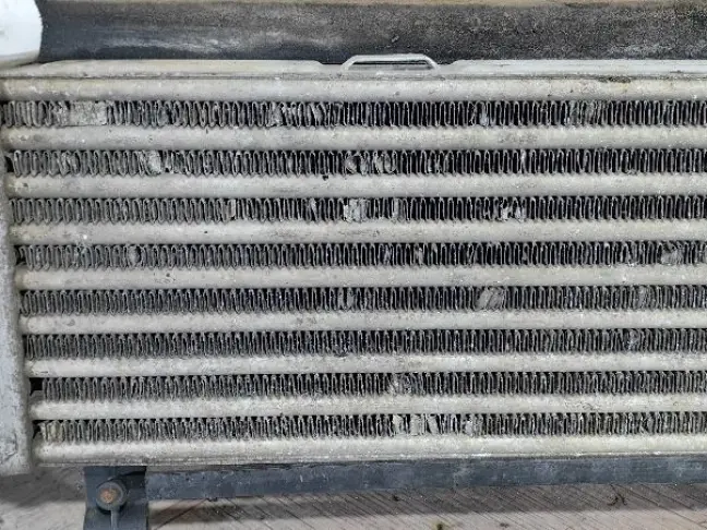 Радиатор интеркуллера DISCOVERY 3 L319 05-09 2.7