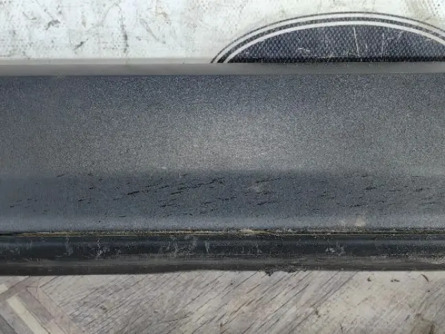 Молдинг передней левой двери DISCOVERY 3 L319