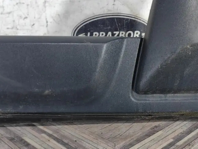 Молдинг двери задней левой DISCOVERY 3 L319 05-09