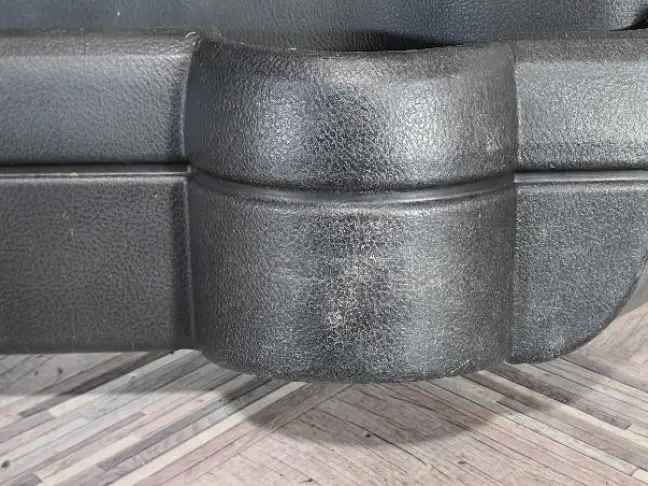 Обшивка двери левая задняя DISCOVERY 3 L319 05-09