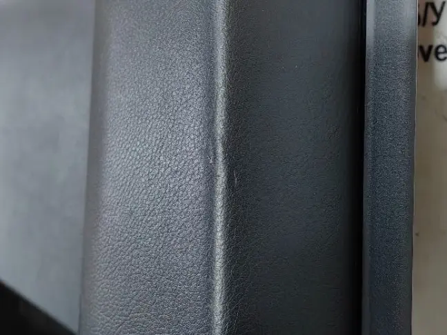 Обшивка двери левая задняя DISCOVERY 3 L319 05-09