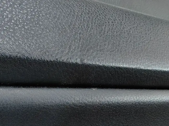 Обшивка двери левая задняя DISCOVERY 3 L319 05-09