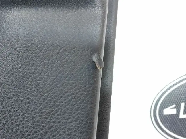 Обшивка двери правая перед DISCOVERY 3 L319 05-09