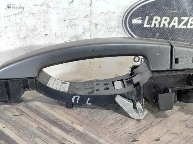 Ручка двери передней левой DISCOVERY 4 L319 09-12