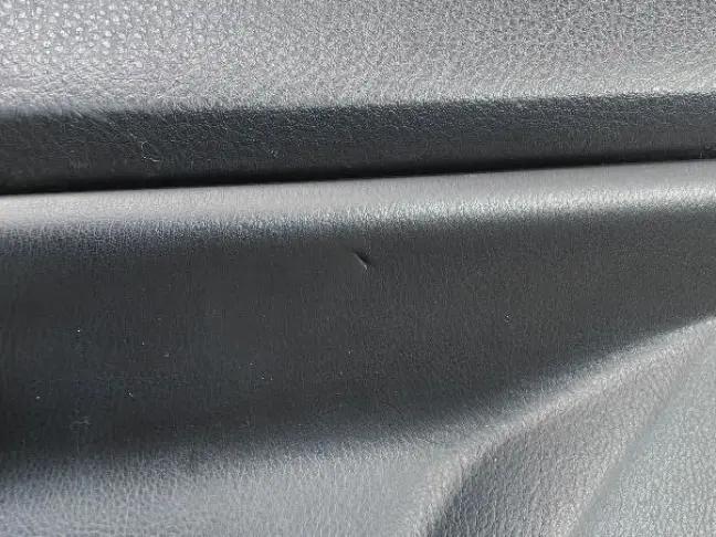 Обшивка двери правая задняя DISCOVERY 3 L319 05-09