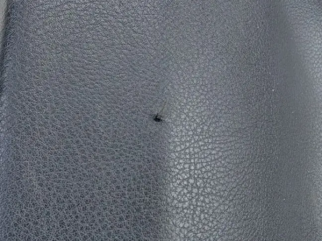 Обшивка двери правая задняя DISCOVERY 3 L319 05-09