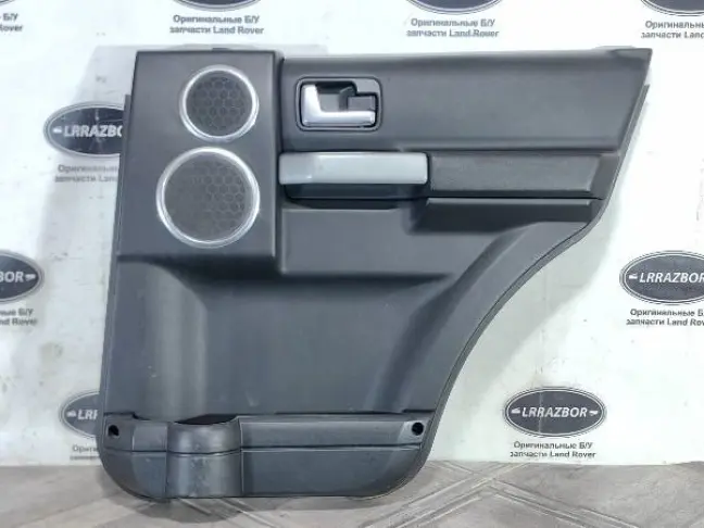 Обшивка двери правая задняя DISCOVERY 3 L319 05-09