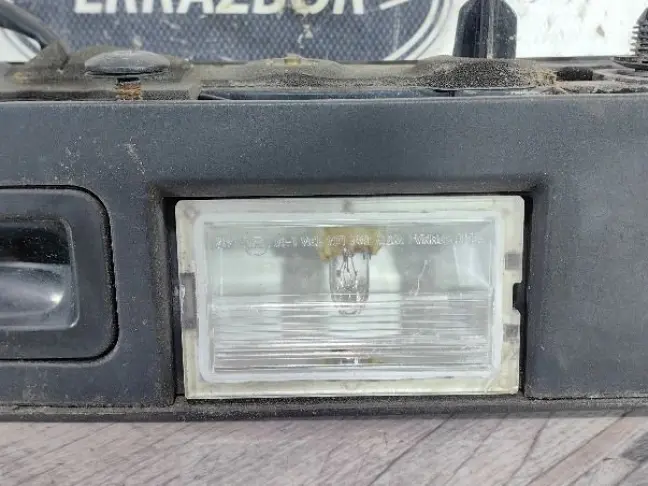 Ручка багажника Land Rover DISCOVERY 3 L319