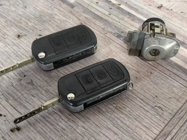 Ключ зажигания  DISCOVERY 3 L319 05-09