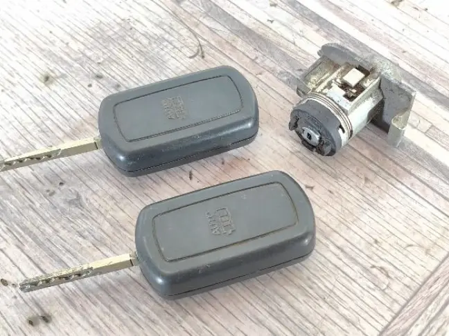 Ключ зажигания  DISCOVERY 3 L319 05-09