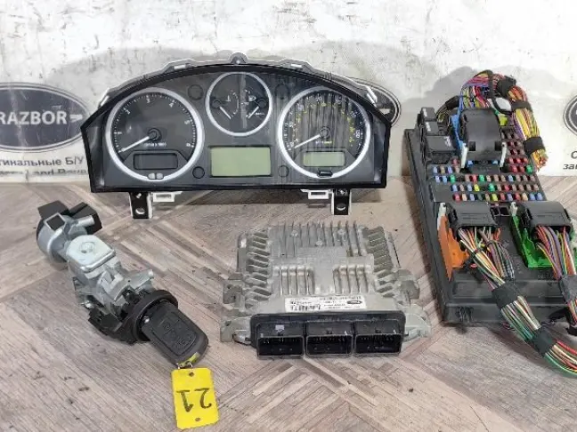 Блоки комплект  DISCOVERY 3 L319 05-09 2.7 EU4