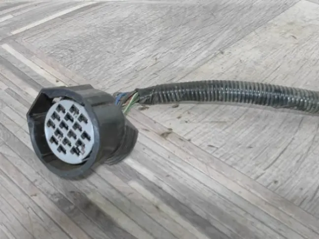 Фишка разъёма фары Land Rover Discovery 3 L319