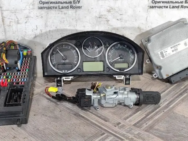 Блоки комплект  DISCOVERY 3 L319 05-09 4.4