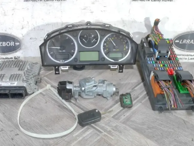 Блоки комплект  DISCOVERY 3 L319 05-09 2.7 EU4