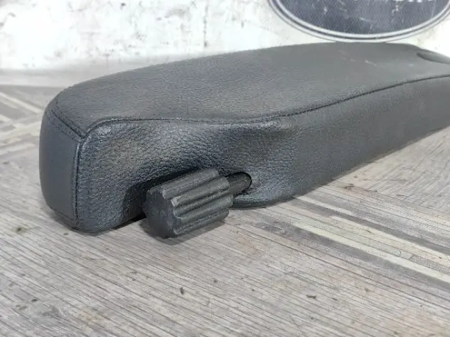 Подлокотник правый передний Range Rover L320 05-12